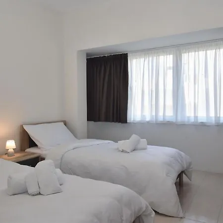 Bright & Spacious 2 Bedroom With Marina View