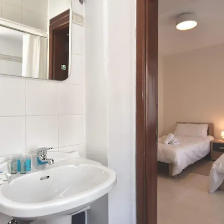 Апартаменты Bright & Spacious 2 Bedroom With Marina View Мсида