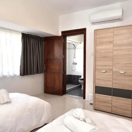 Bright & Spacious 2 Bedroom With Marina View Апартаменты *