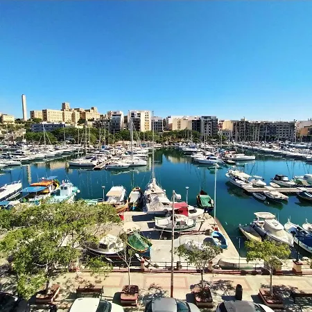 Bright & Spacious 2 Bedroom With Marina View Appartement