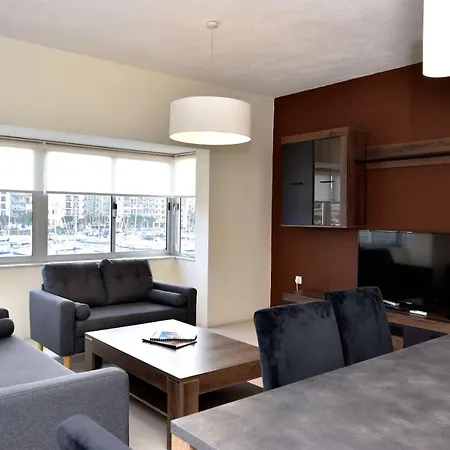 Bright And Spacious 2 Bedroom With Harbour View - 3 Apartment *