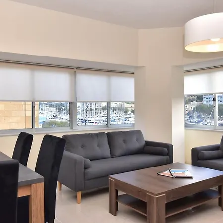 Bright And Spacious 2 Bedroom With Harbour View - 3 Apartment