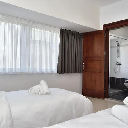 Bright And Spacious 2 Bedroom With Harbour View - 3 Apartment *