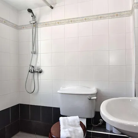 Bright & Spacious 2 Bedroom With Marina View Lägenhet *