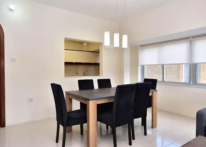 Bright & Spacious 2 Bedroom With Marina View * Msida